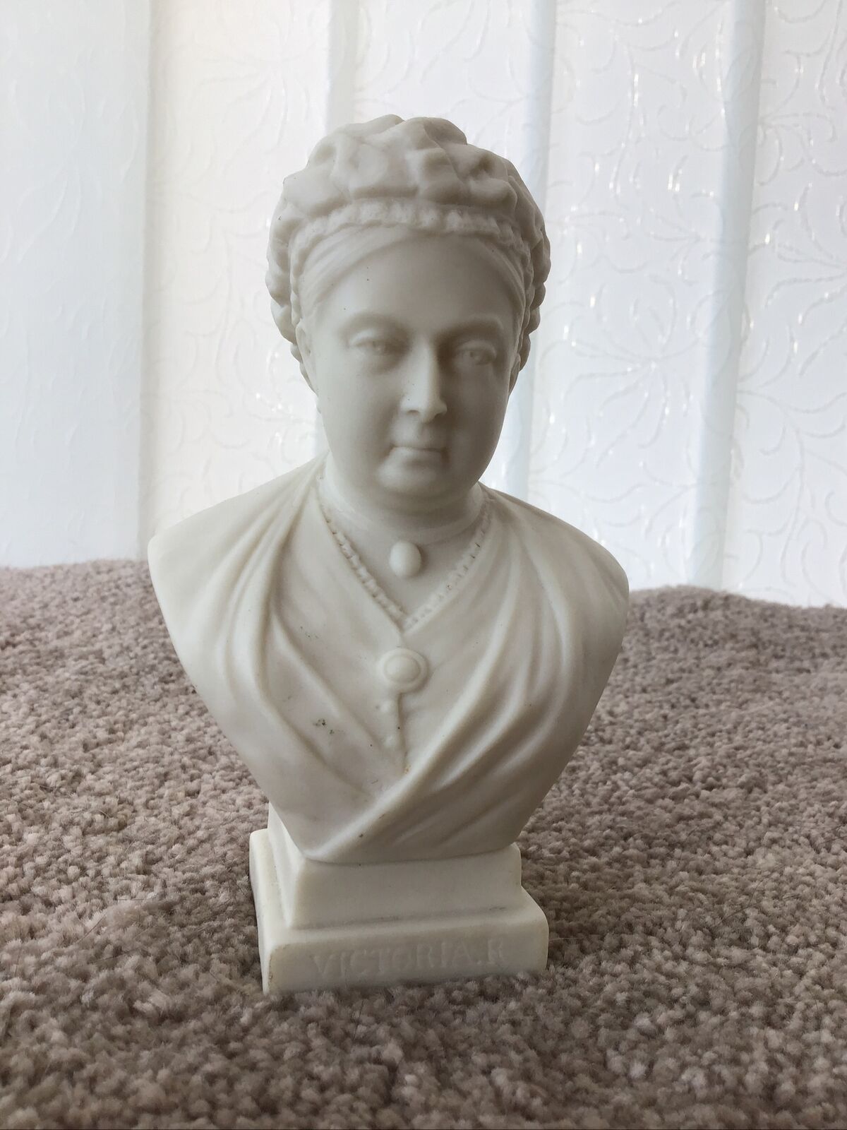 Queen Victoria WH Goss Parian Bust 1886.