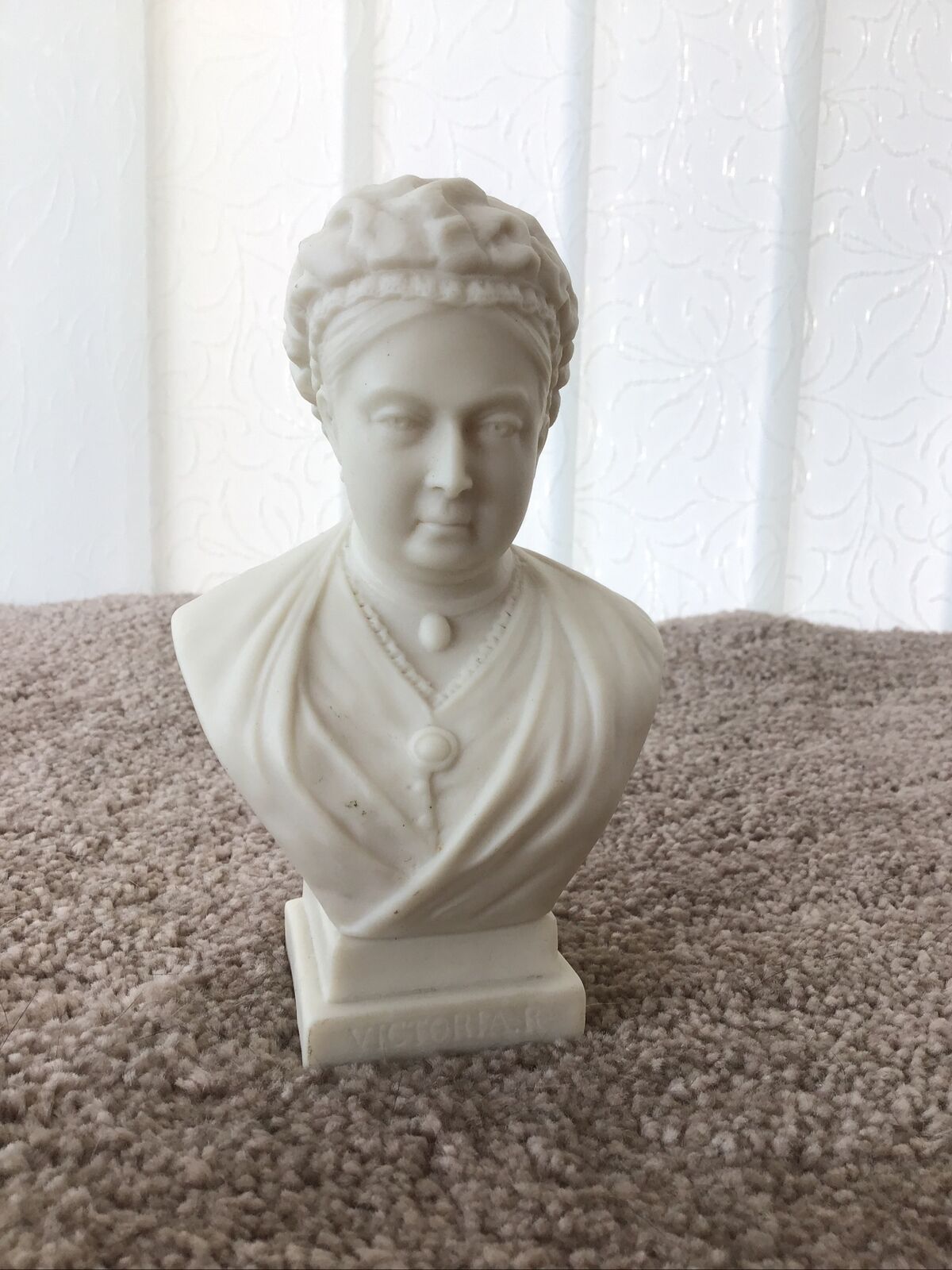 Queen Victoria WH Goss Parian Bust 1886.